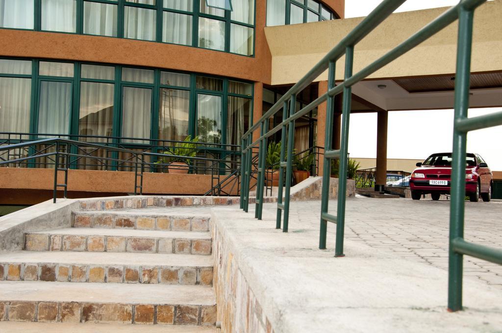 Gorillas Golf Hotel Kigali Exterior photo