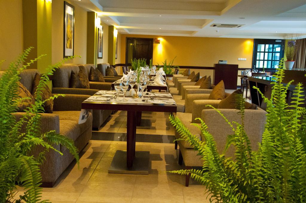 Gorillas Golf Hotel Kigali Exterior photo