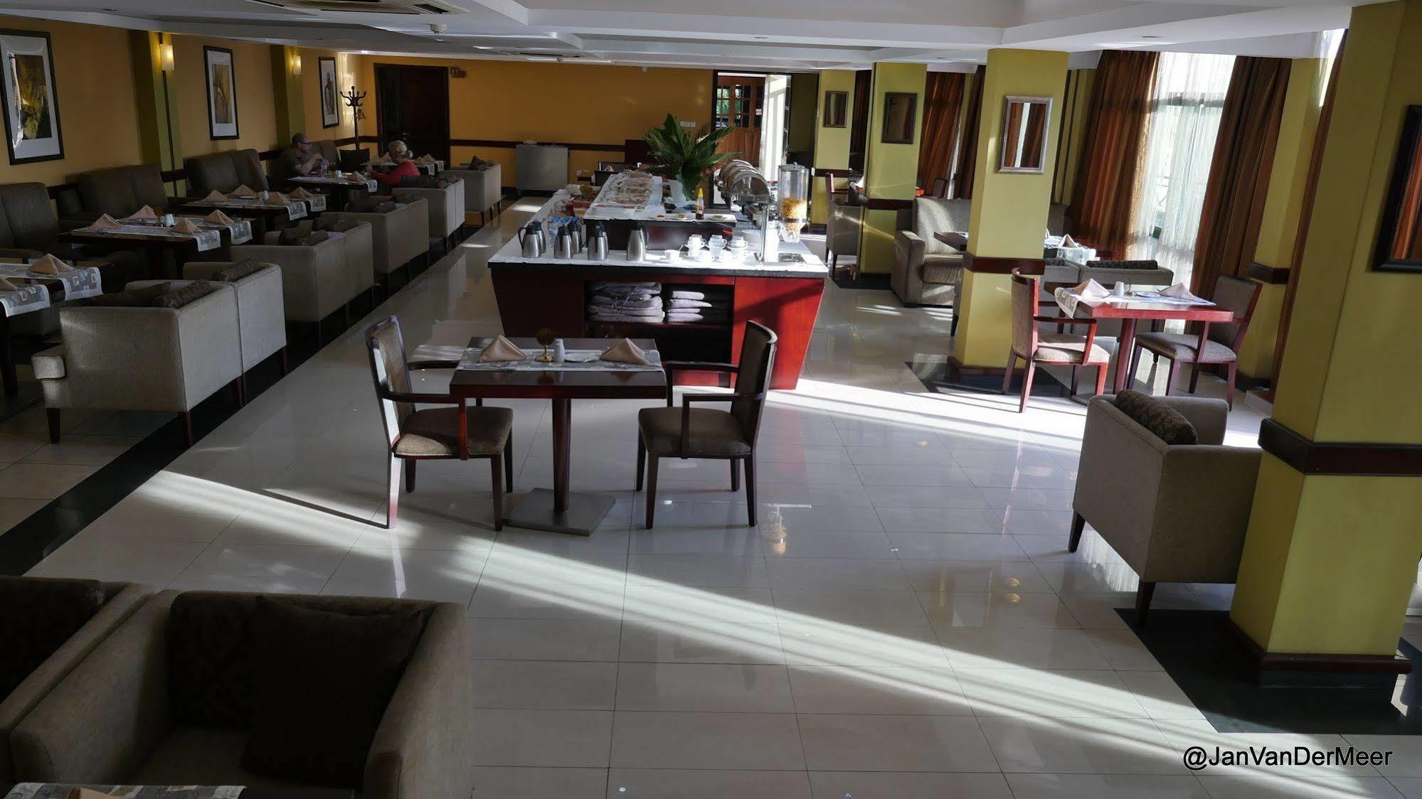 Gorillas Golf Hotel Kigali Exterior photo